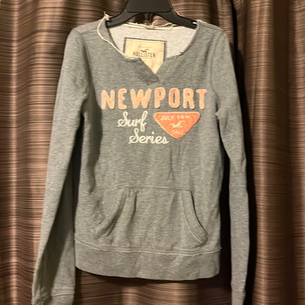 Hollister sweatshirt